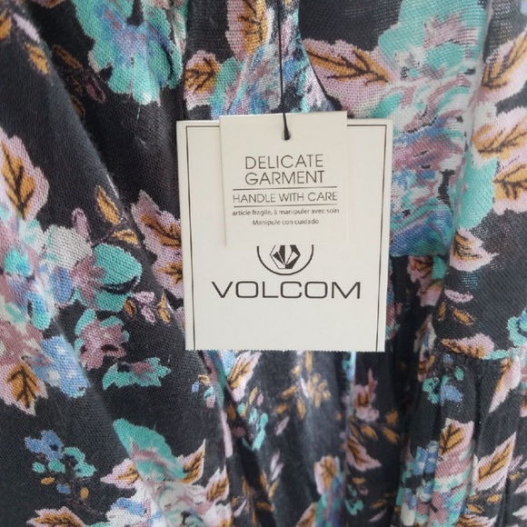 NWT- Volcolm "Salty Free" Bell sleeved Peasant top - Picture 5 of 8